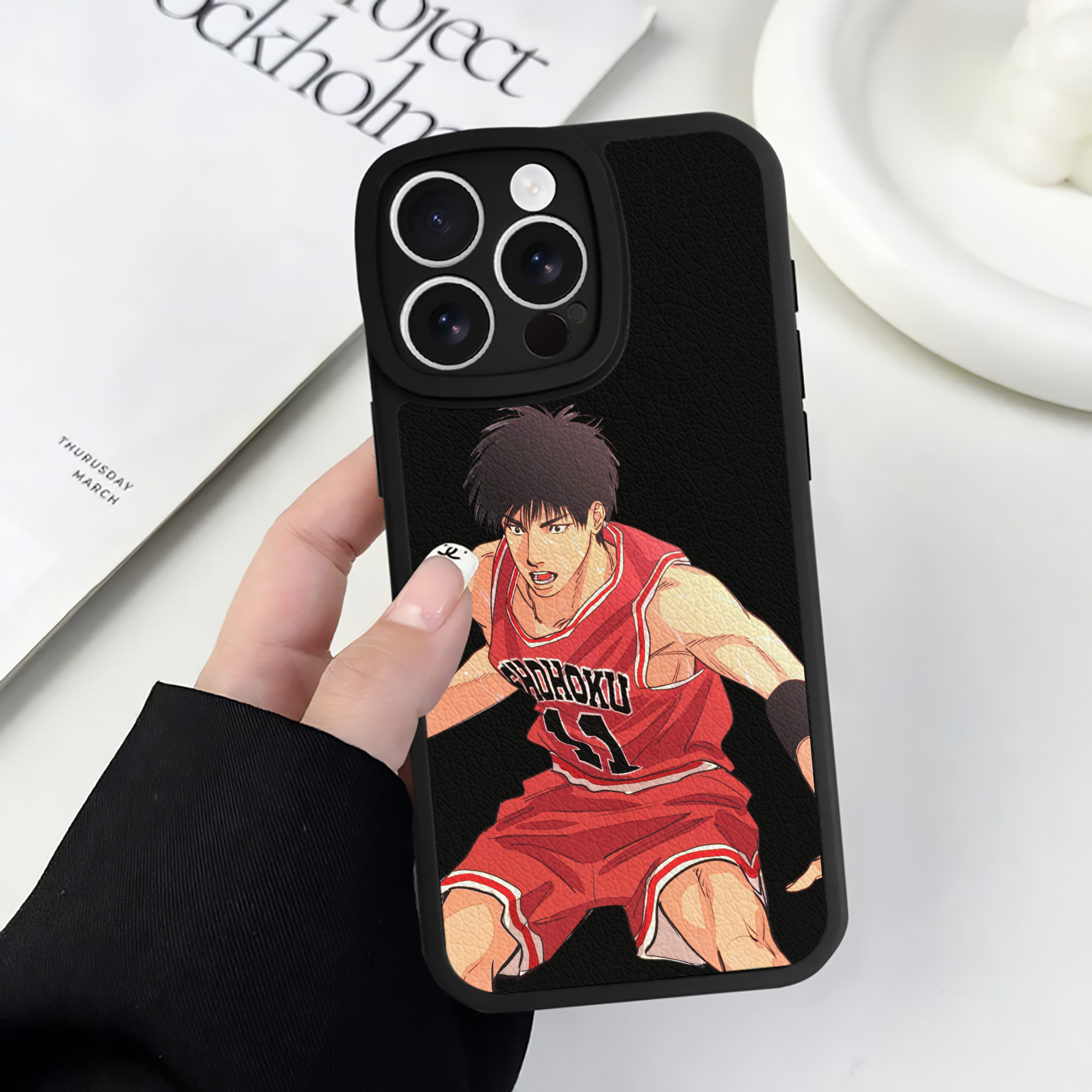 （画像用） SLAM DUNK／スラムダンク 【iPhone 16シリーズ対応】シリコンスマホケース（レザー調） 材質：シリコン